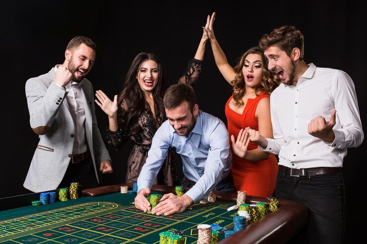 Permainan dealer langsung hotplay88 menampilkan blackjack, roulette, dan Dragon Tiger